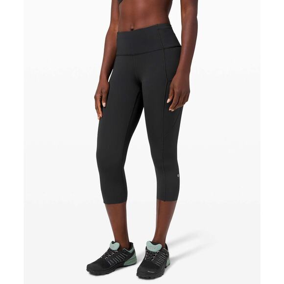 Lululemon Fast and Free Crop Pocket Leggings 19" in Black size 6 - Picture 1 of 10